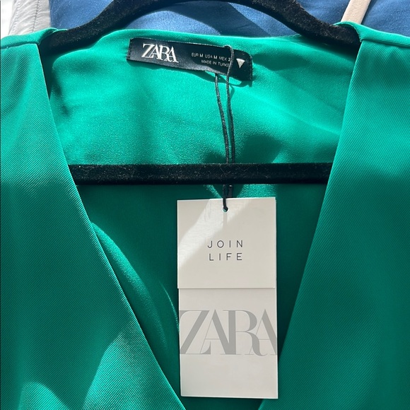 NWT Zara Emerald V-Neck Mini Dress size M - Picture 2 of 6